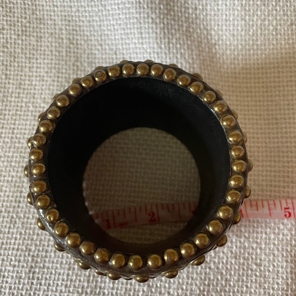 Cuff bracelet with goldtone studs - Picture 7 of 7